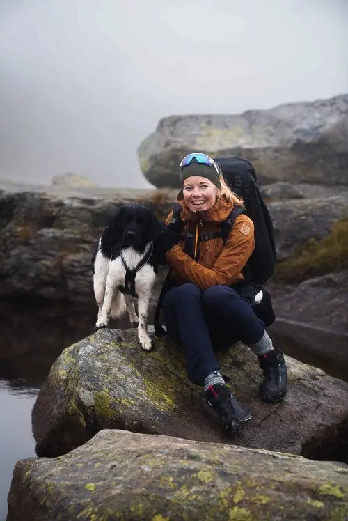 Fjelltur Ullensvang Celine Jessen med hund